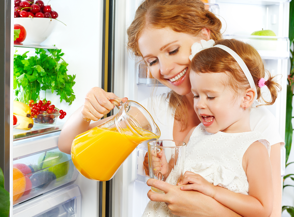 Апельсиновый сок в меню ребенка: польза или вред?