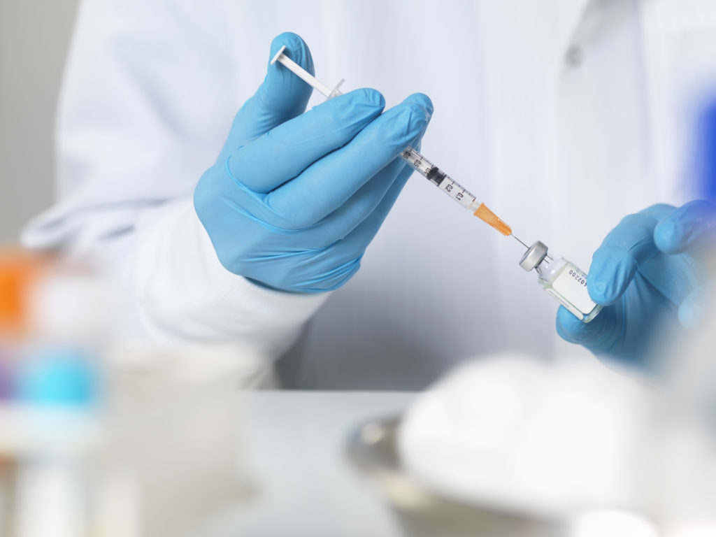 Первое испытание вакцины против SARS-CoV-2 на людях: первые результаты